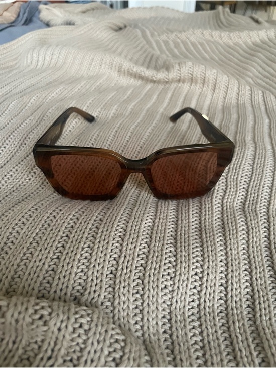 Quay Australia Accessories - Quay Australia Brown Tortoise Rectangular Sunglasses